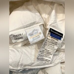 QUEEN SIZE  Brooklinen  Goose Down Comforter  90 x 90 New